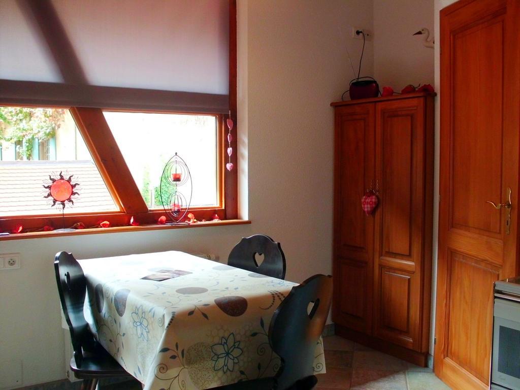 Gite Dans Cite Medievale Boersch Room photo